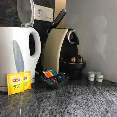 Apartment Le Victoria, 2p Moderne, Les Pieds Dans L'eau, Parking, Piscine