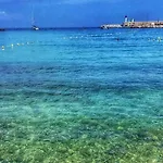 Le Victoria, 2p Moderne, Les Pieds Dans L'eau, Parking, Piscine * Menton