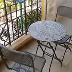 Le Victoria, 2p Moderne, Les Pieds Dans L'eau, Parking, Piscine * Menton
