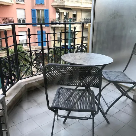 דירה Le Victoria, 2p Moderne, Les Pieds Dans L'eau, Parking, Piscine מנטון