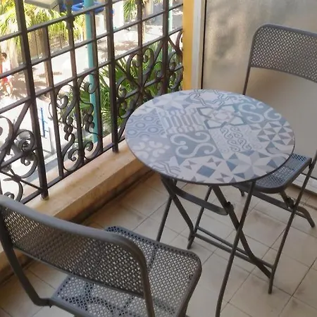 Le Victoria, 2p Moderne, Les Pieds Dans L'eau, Parking, Piscine * מנטון