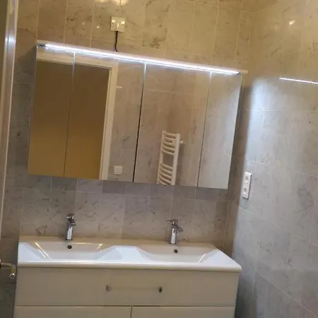 Le Victoria, 2p Moderne, Les Pieds Dans L'eau, Parking, Piscine