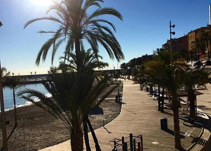 Apartment Le Victoria, 2p Moderne, Les Pieds Dans L'eau, Parking, Piscine