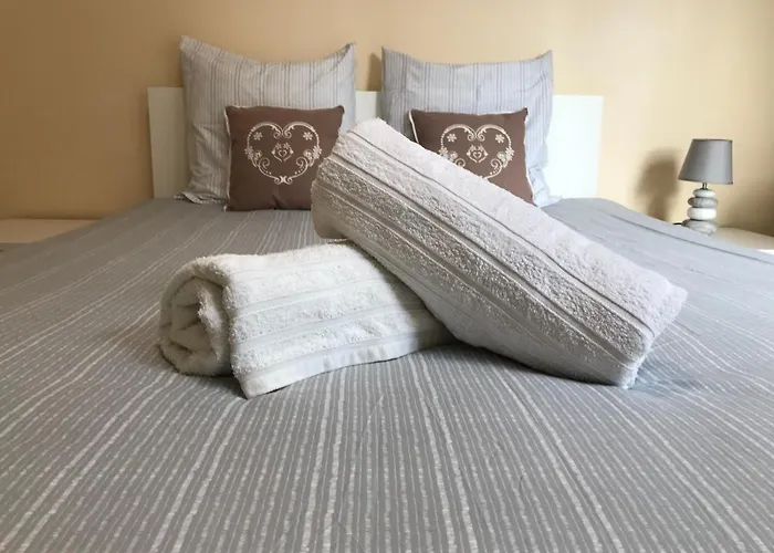 Le Victoria, 2p Moderne, Les Pieds Dans L'eau, Parking, Piscine Appartement Menton