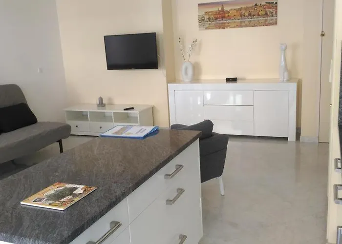 Le Victoria, 2p Moderne, Les Pieds Dans L'eau, Parking, Piscine *